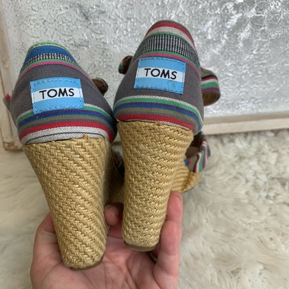 TOMS Striped Canvas Wedge Sandals Size 7.5 - Picture 4 of 9